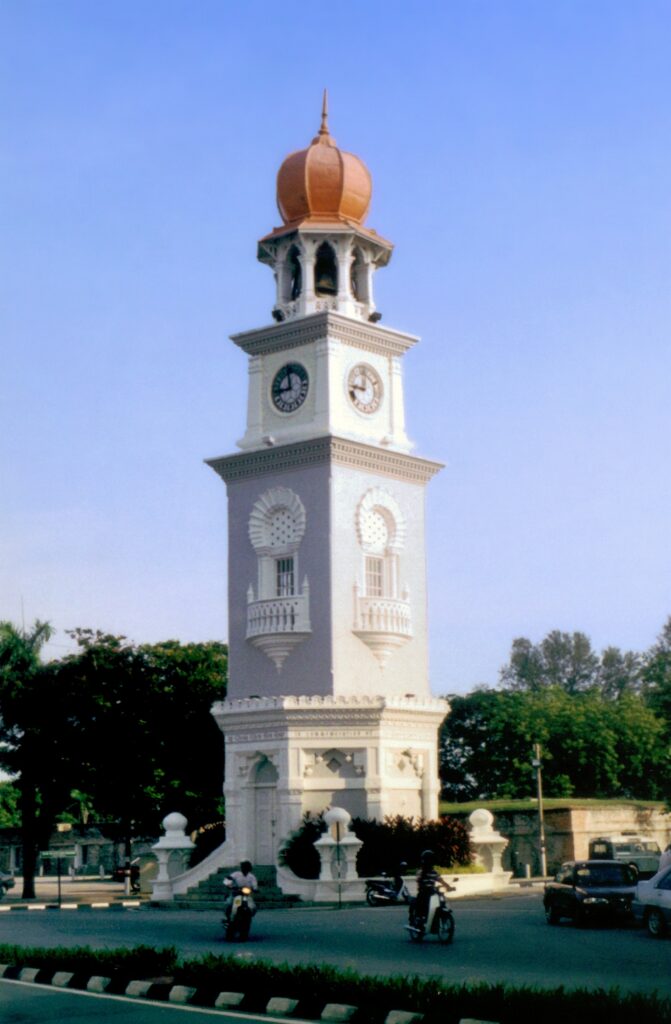 Torre con reloj